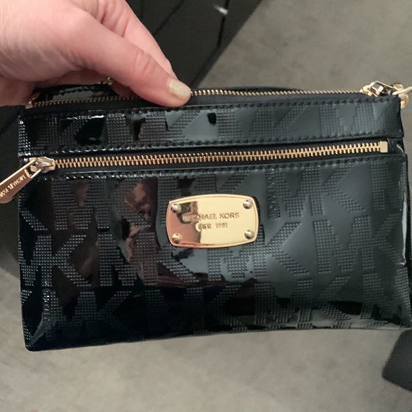 Michael Kors black patten purse - Picture 7 of 7